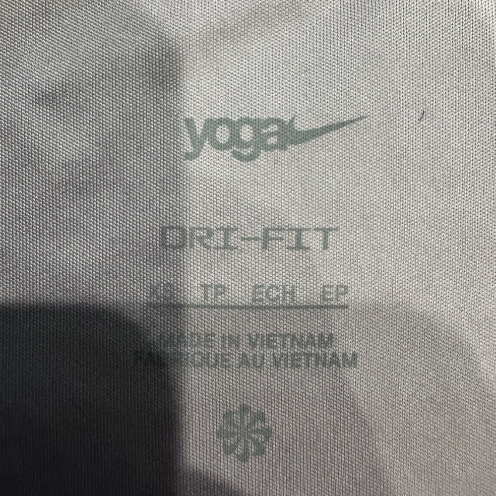 Nike Women's Purple Short Sleeve Tee - Picture 2 of 8